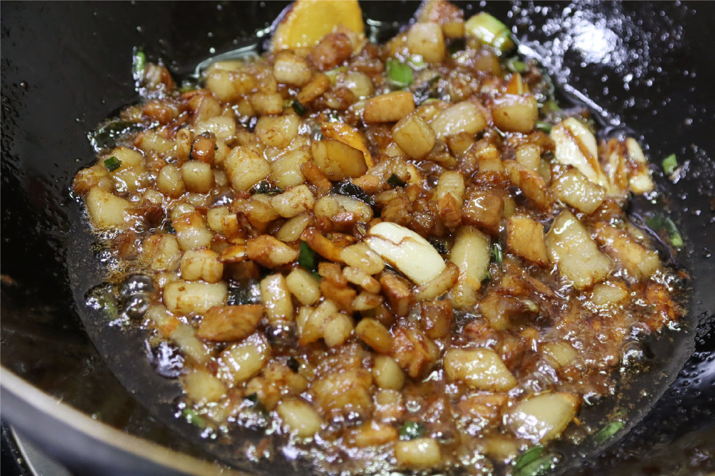 河南人中了荆芥的毒!一到夏天,是真的上瘾离不开了休闲区蓝鸢梦想 - Www.slyday.coM 河南人中了荆芥的毒!一到夏天,是真的上瘾离不开了休闲区蓝鸢梦想 - Www.slyday.coM