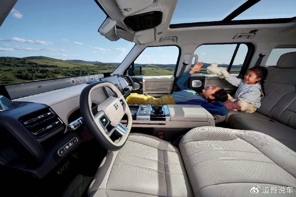 制氧机的水用什么水爬得了45°坡潜得了1.2米水 还配车载制氧机 纵横G7O0太“离谱”了_https://www.jmylbn.com_新闻资讯_第5张