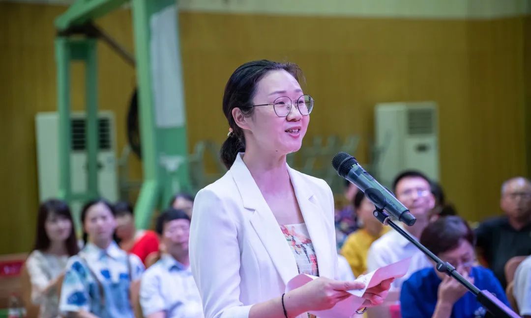 长郡中学2020届毕业典礼温情落幕:掌声,尖叫声,欢呼声响彻会场