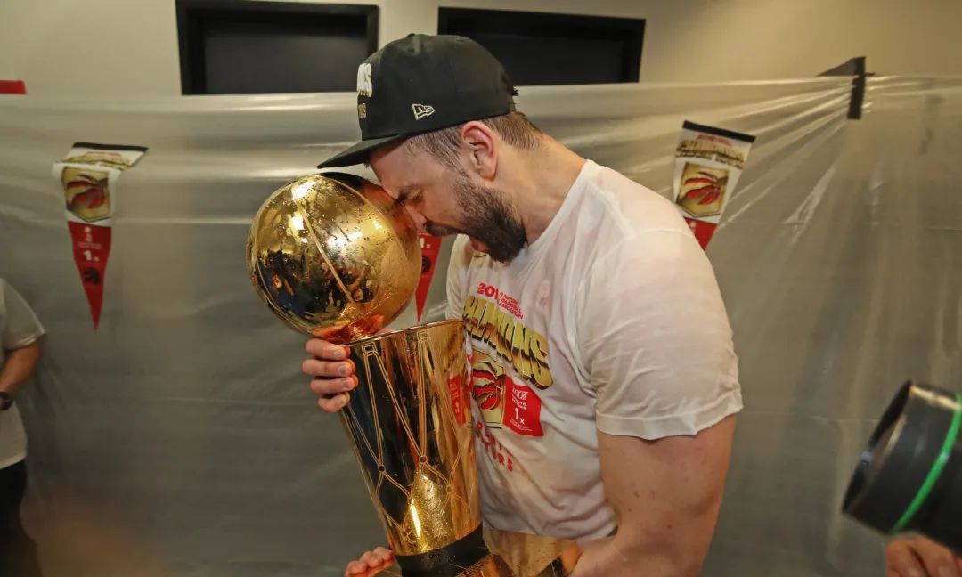 再见了,湖人!小加索尔告别NBA!正式签约新球队休闲区蓝鸢梦想 - Www.slyday.coM 再见了,湖人!小加索尔告别NBA!正式签约新球队休闲区蓝鸢梦想 - Www.slyday.coM