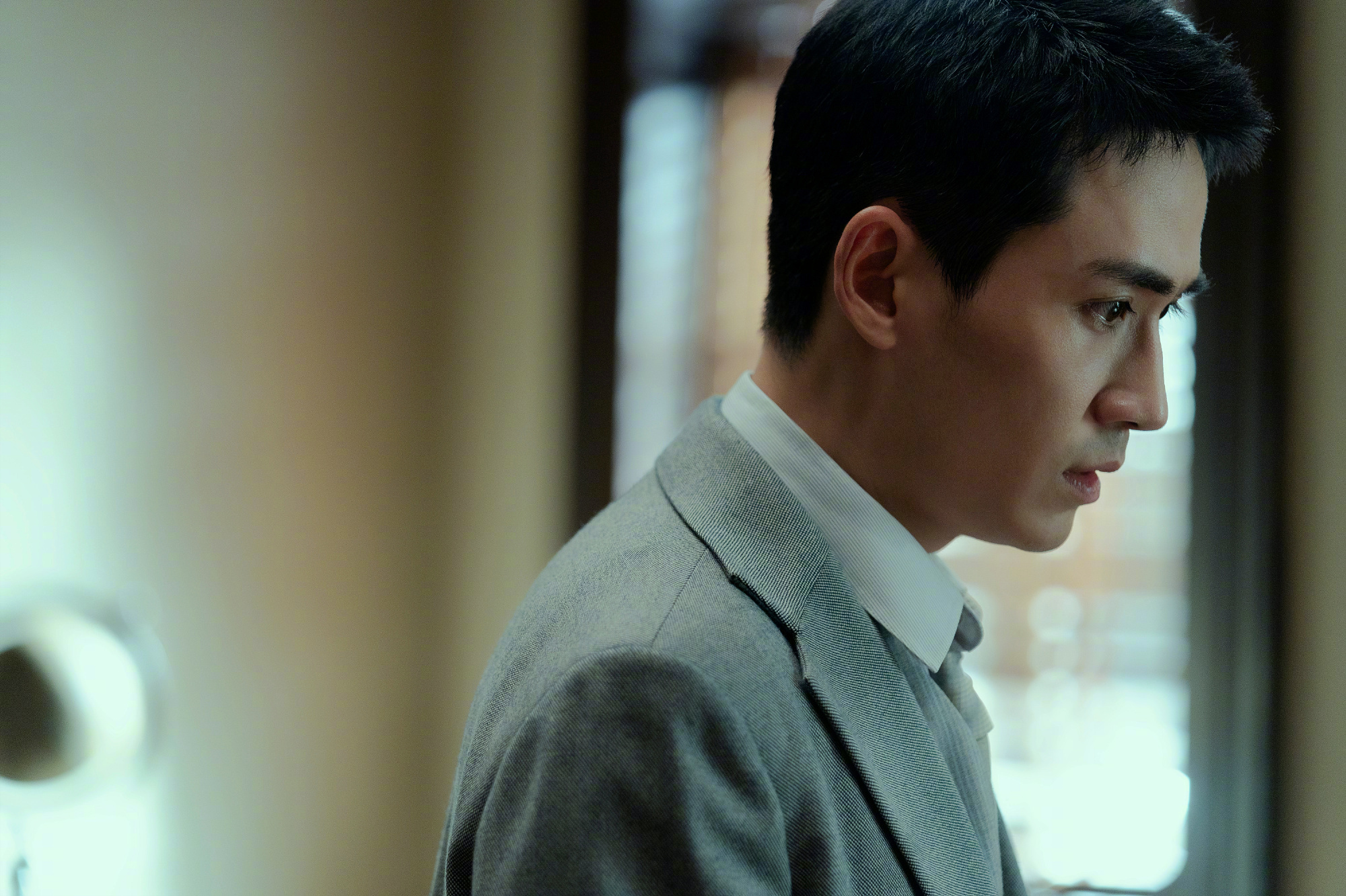 林楠笙陷入迷茫,前来找顾慎言谈心,戏里龙哥表现真的很好!