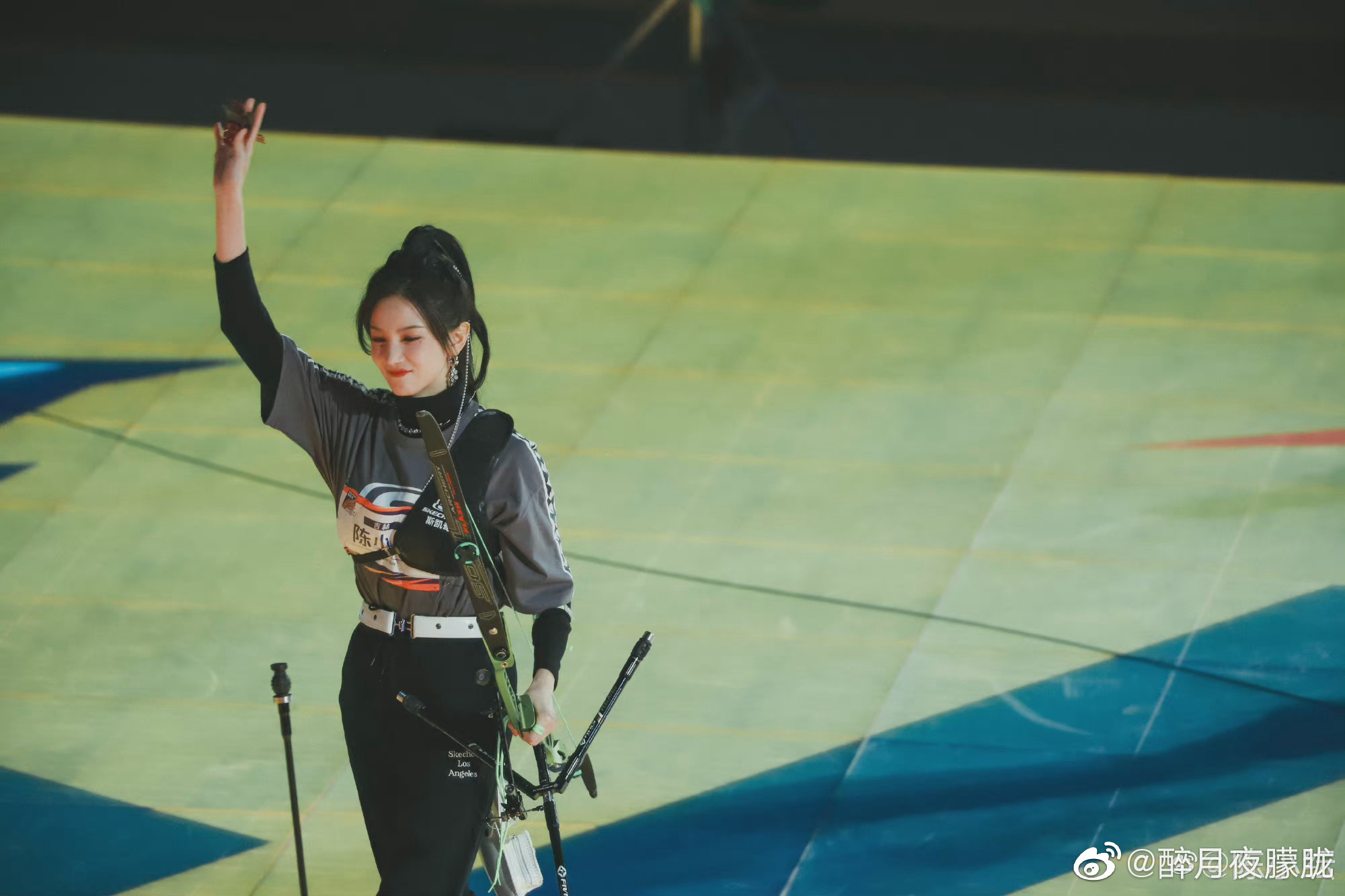 陈小纭在射箭场上是真的美美貌与实力都让人惊艳