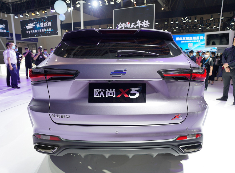 已锁定爆款,长安新车7s多破百,比吉利缤越帅,轴距2米71才6万多