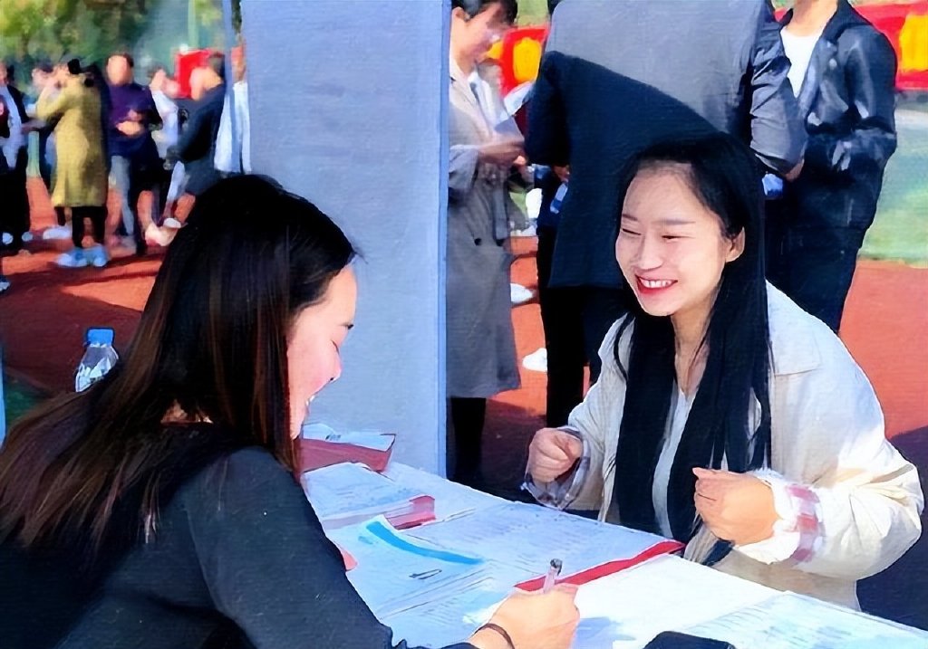 00后毕业生“整顿职场”，是因为“单纯幼稚”吗？休闲区蓝鸢梦想 - Www.slyday.coM