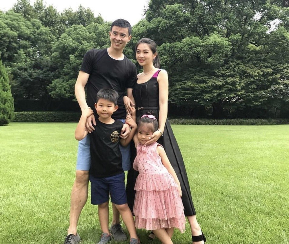 中国男足"富豪娇妻"排行榜:一个比一个有钱,一个比一个漂亮|毛彪|孙祥