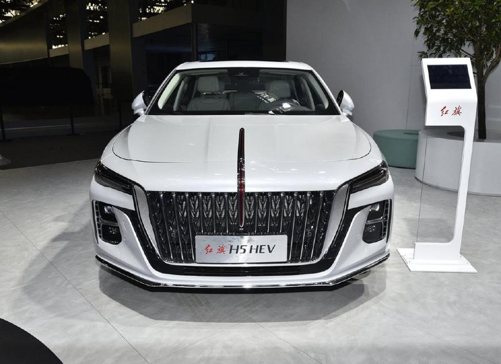 红旗h5:一台容易被忽略的国产豪华轿车,具有德系的驾感
