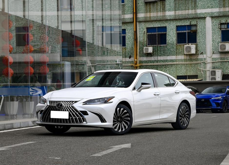 加价神车继续加价,雷克萨斯es200特别版,特别贵!