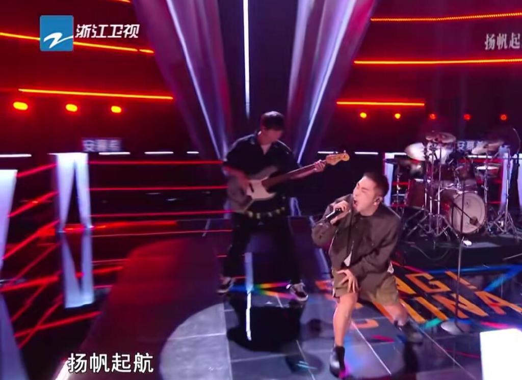 李克勤给了《好声音》最大的尊重,同时也暴露了赛制上的严重漏洞休闲区蓝鸢梦想 - Www.slyday.coM 李克勤给了《好声音》最大的尊重,同时也暴露了赛制上的严重漏洞休闲区蓝鸢梦想 - Www.slyday.coM