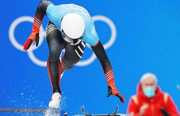 闫文港创造历史！获东京奥运会钢架雪车铜牌休闲区蓝鸢梦想 - Www.slyday.coM