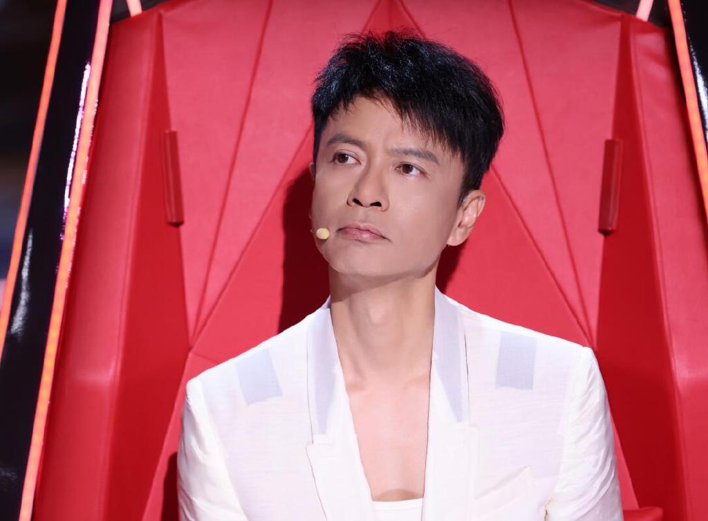 李克勤给了《好声音》最大的尊重,同时也暴露了赛制上的严重漏洞休闲区蓝鸢梦想 - Www.slyday.coM 李克勤给了《好声音》最大的尊重,同时也暴露了赛制上的严重漏洞休闲区蓝鸢梦想 - Www.slyday.coM