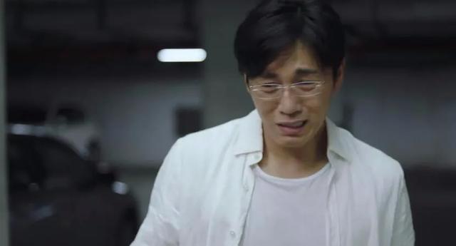 不一会,张东升又调整好了情绪,笑着对徐静说:"路上慢点".