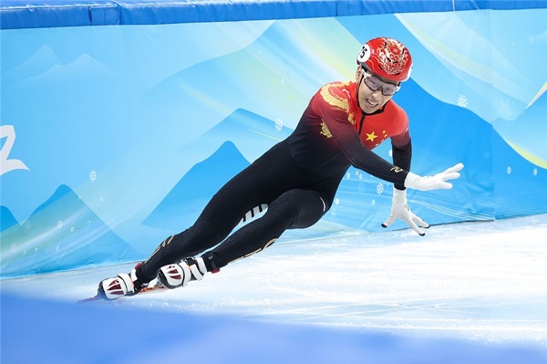 虚惊一场！中国5000米速滑接力“踢刀”摔倒被判直接晋级休闲区蓝鸢梦想 - Www.slyday.coM