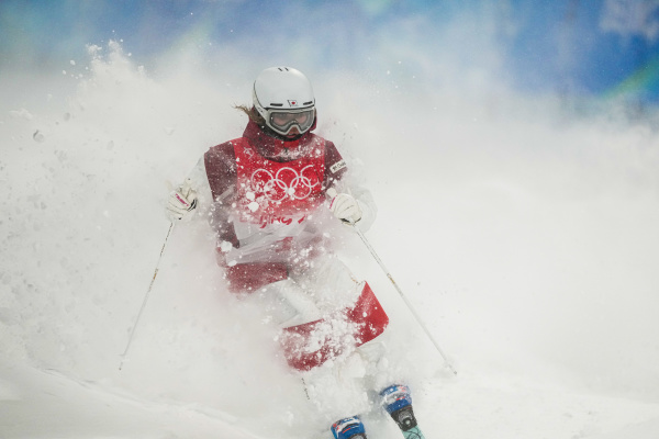 （北京冬奥会）自由式滑雪——雪上技巧在云顶开练休闲区蓝鸢梦想 - Www.slyday.coM
