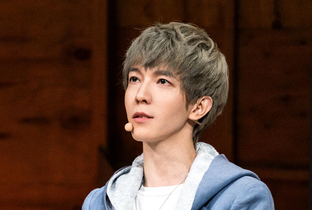 同样是批评孙千,郭敬明连累赵薇让其难堪,陈凯歌却让全场秒赞同