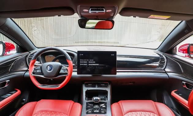 比亚迪汉EV欧洲首发 预计售4.5-5.5万欧元