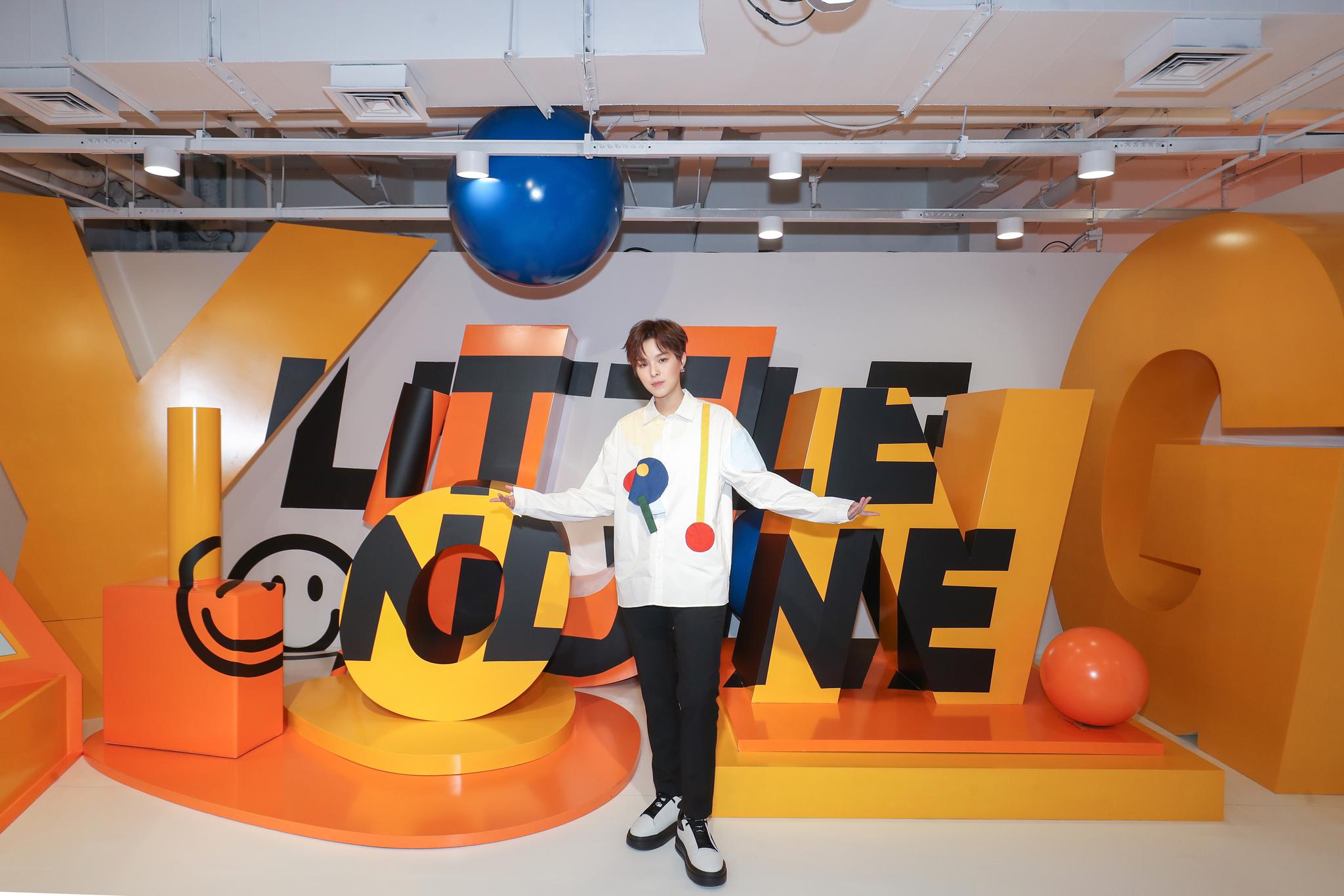 小奥汀色彩代言人@sunnee杨芸晴 惊喜现身快闪店……|小奥汀|杨芸晴