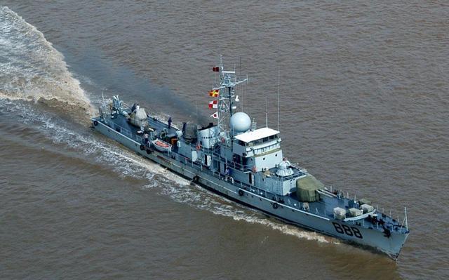 而且鉴于037型猎潜艇的性能卓越,在其服役的数十年中,曾经有多种升级