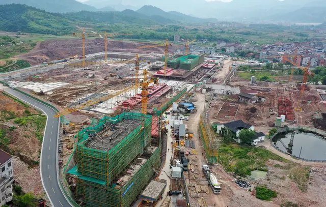 东阳高铁新城槐堂棚户区改造集聚安置区项目建设现场