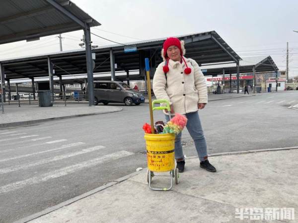 新闻周刊丨收入不稳定,在城市蜗居!他们是“靠活零工人”,生活虽不易,却有小幸福休闲区蓝鸢梦想 - Www.slyday.coM 新闻周刊丨收入不稳定,在城市蜗居!他们是“靠活零工人”,生活虽不易,却有小幸福休闲区蓝鸢梦想 - Www.slyday.coM