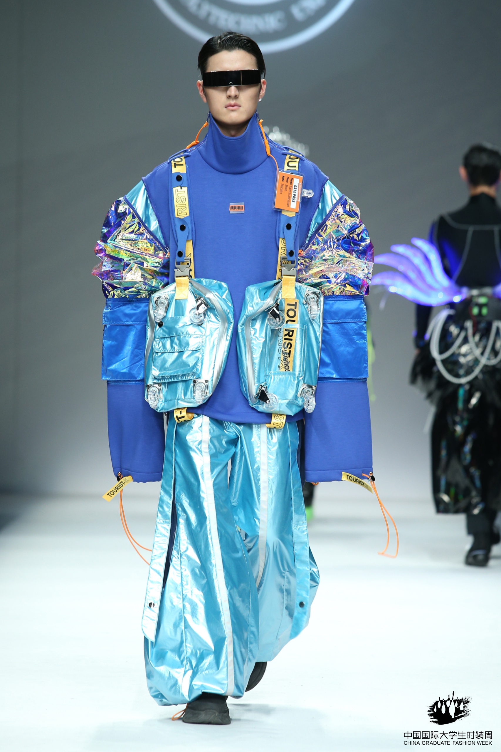 西安工程大学服装与艺术设计学院丝域华章