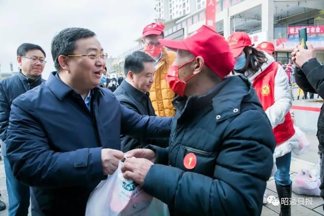 昭通人口_昭通市农村居民和脱贫人口持续增收三年行动专题会议召开