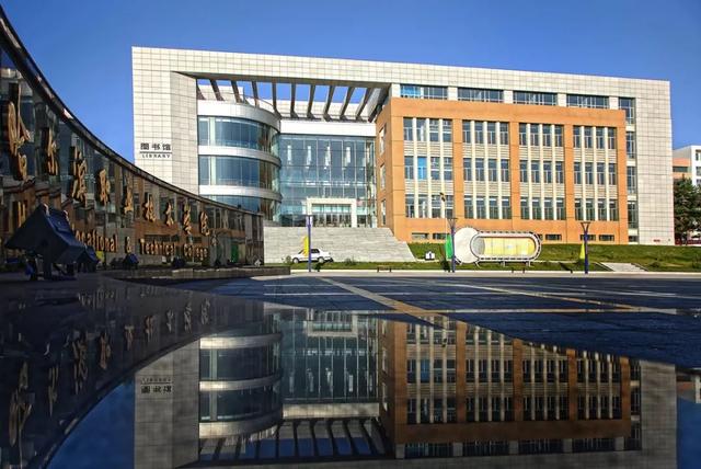 以智慧校园建设为蓝图哈职大步迈向教育现代化发展之路