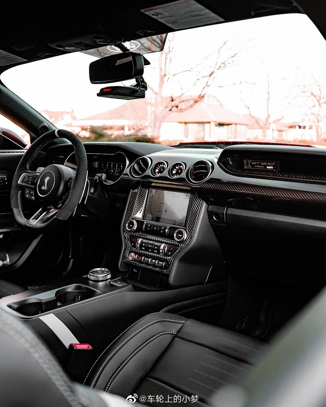 野马谢尔比 gt500 |内饰版福特野马-眼镜蛇 谢尔比 gt500发动机:5.