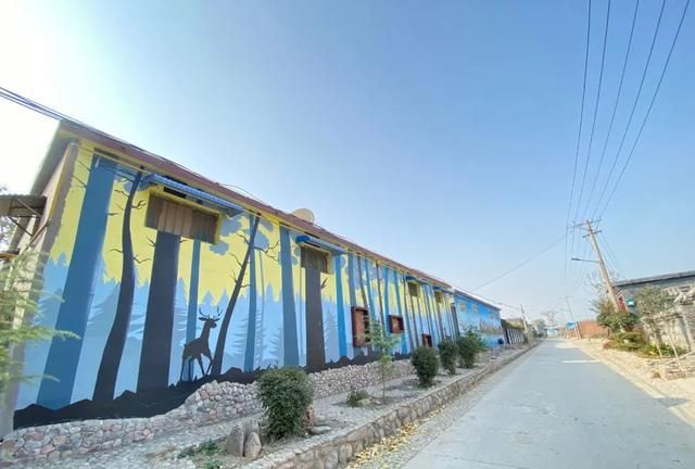 小屯村变成了充满艺术气息的"七彩乡村"