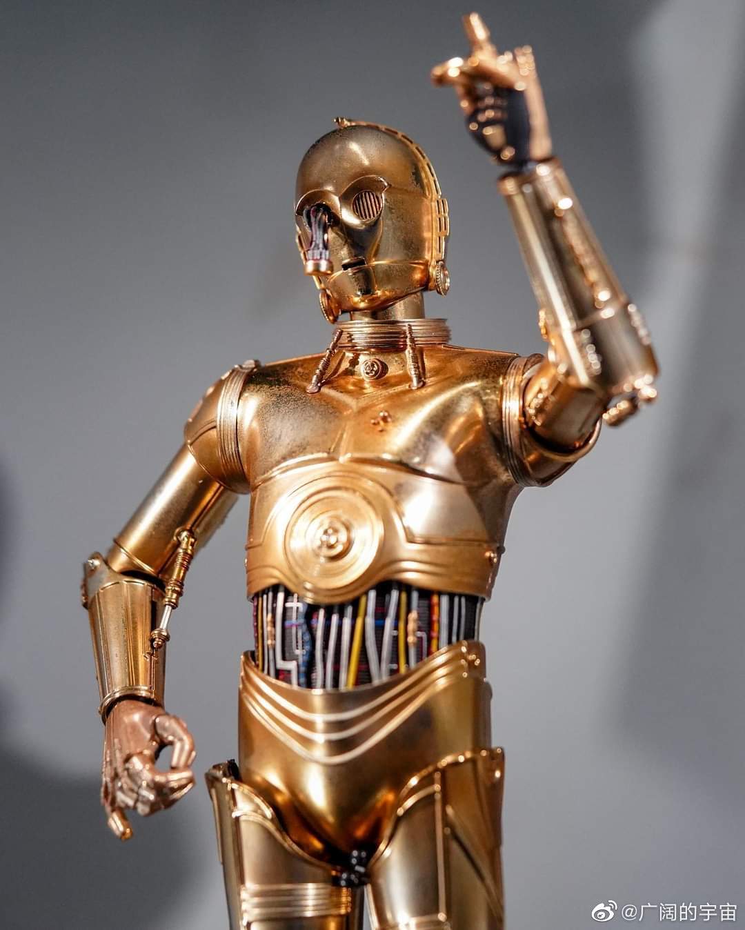 hot toys mms701d56 1/6《星球大战6:绝地归来》合金c-3po 样板图