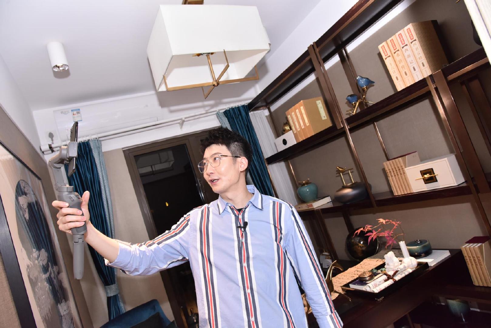 感谢雅居乐地产集团广州区域邀请@郭嘉峰 出席中交雅居乐剑桥郡直播活