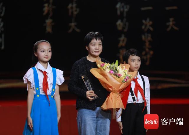 满满的感动！今晚，他们是海南最亮的星休闲区蓝鸢梦想 - Www.slyday.coM