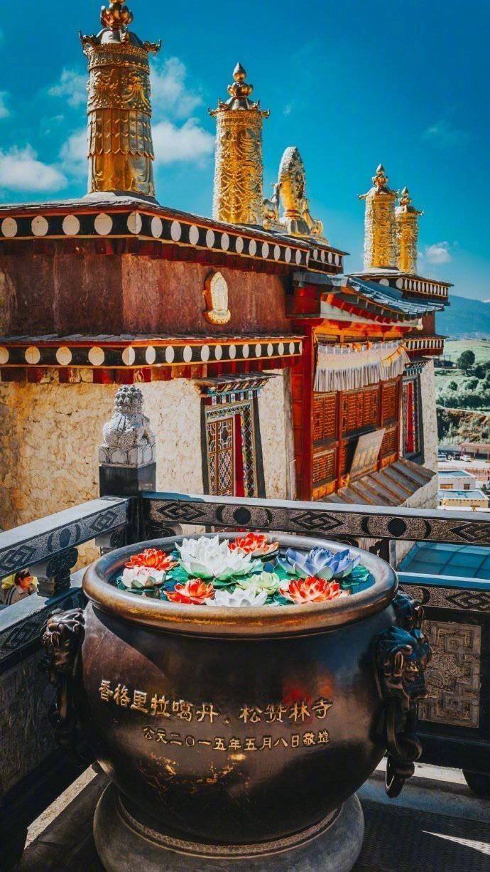 香格里拉松赞林寺心灵牧者的信仰天堂