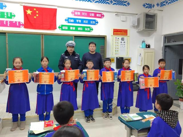 122休闲区蓝鸢梦想 - Www.slyday.coM