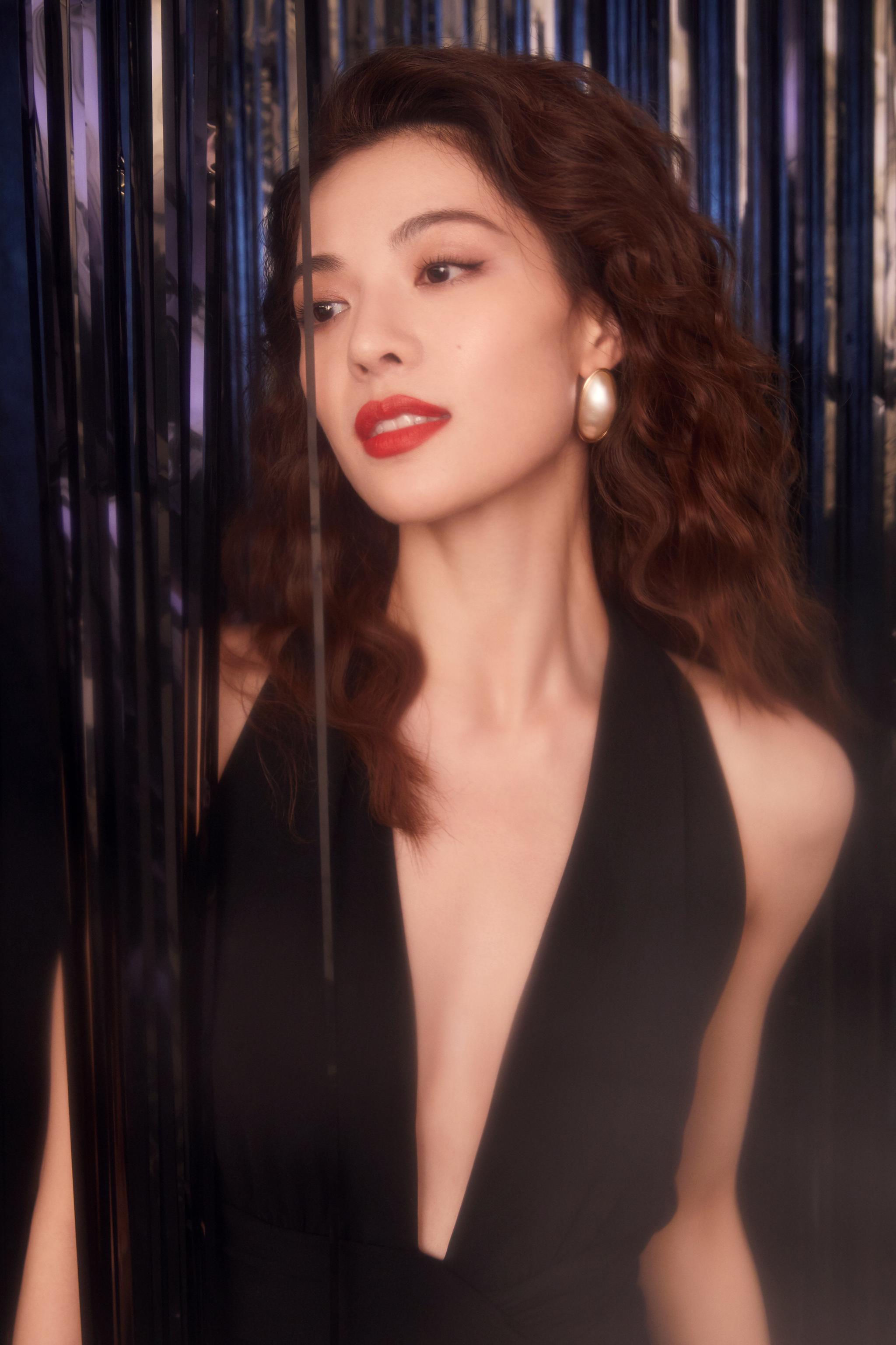 轻松驾驭复古羊毛卷～歌动听……|钟楚曦|星图|跨界歌王_新浪新闻