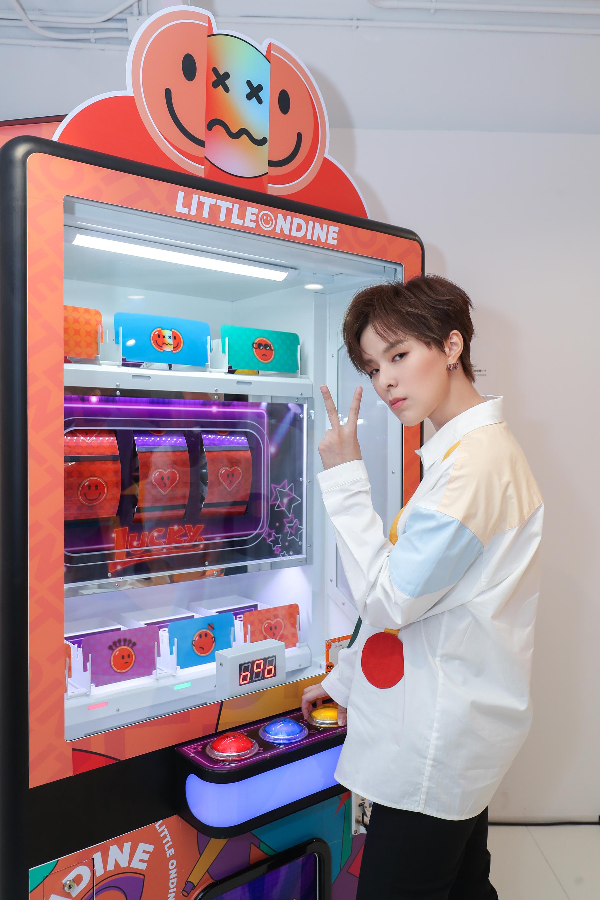 小奥汀色彩代言人@sunnee杨芸晴 惊喜现身快闪店……|小奥汀|杨芸晴