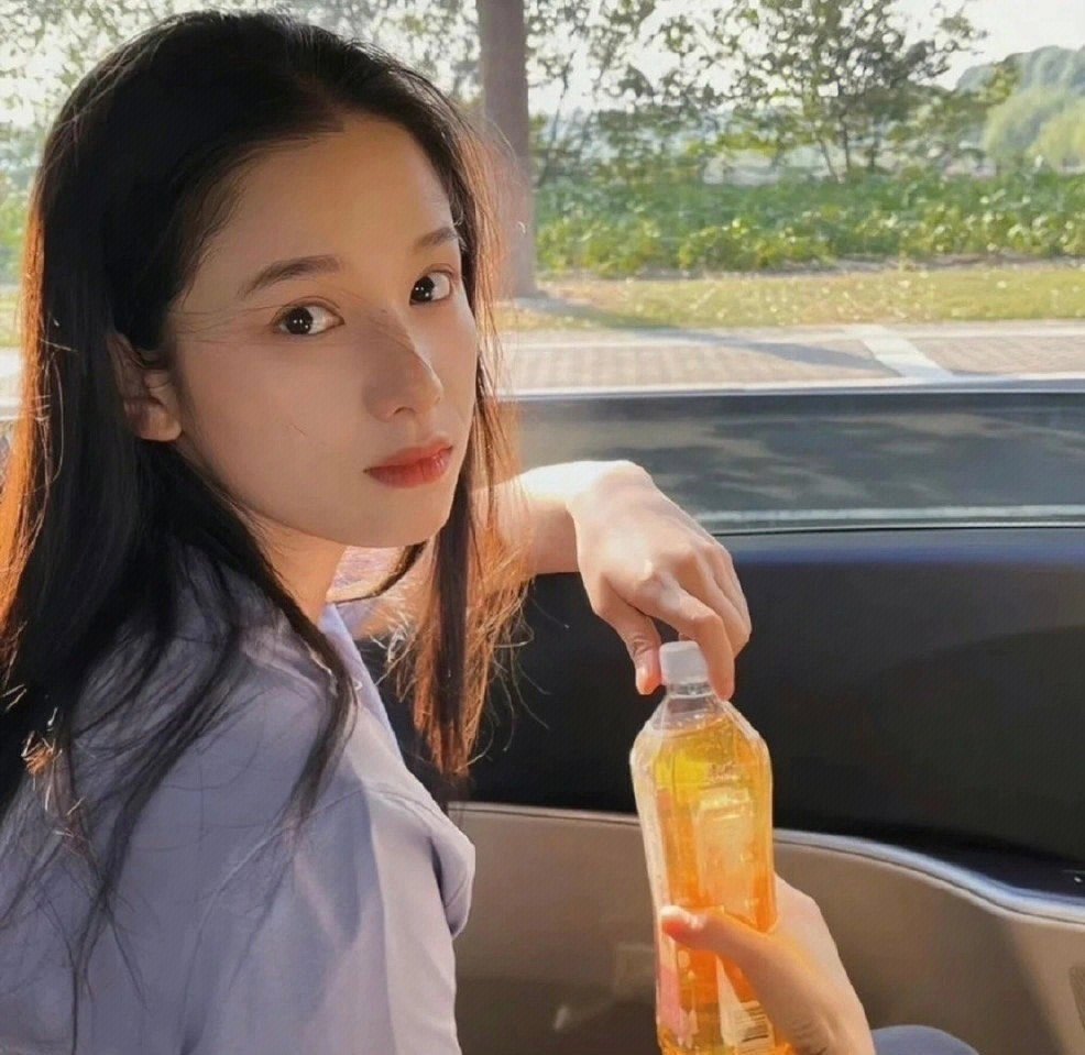 张婧仪头像|头像|张婧仪_新浪新闻