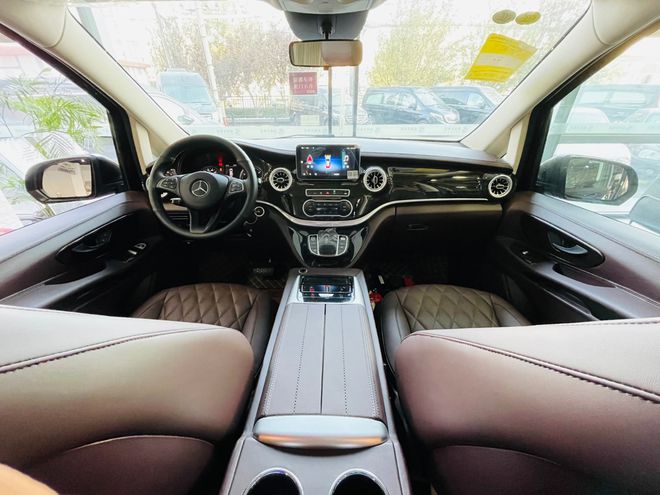 新一代21款奔驰威霆高顶半隔断7座迈巴赫vs980l