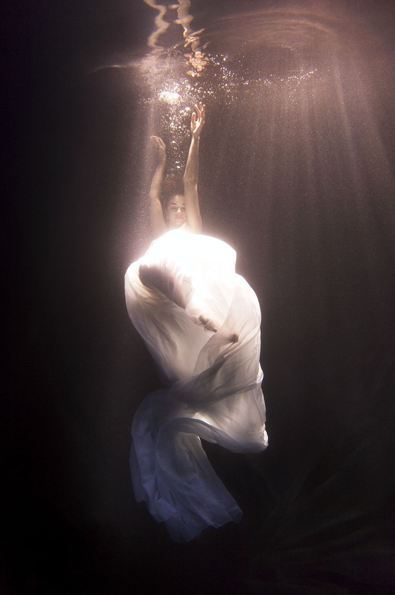 沉入水里的美 摄影人:michael muller_高清图集_新浪网