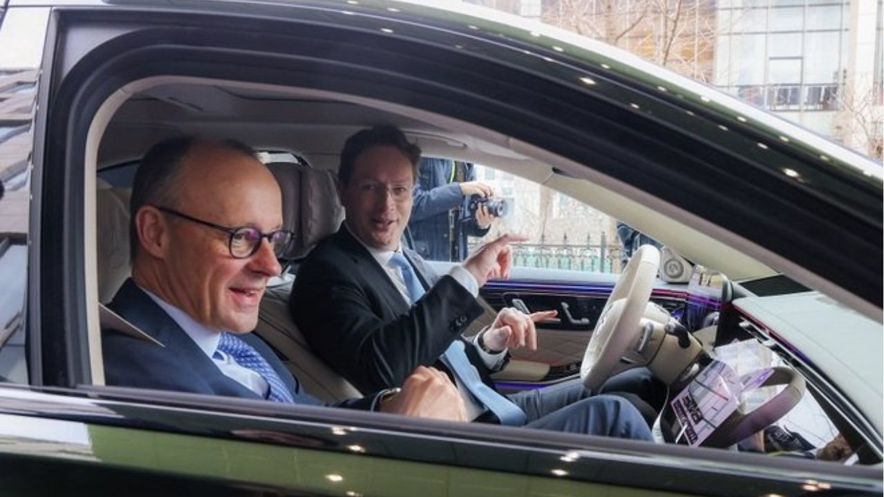 德国总理访华乘坐奔驰大S压轴，康林松客串司机