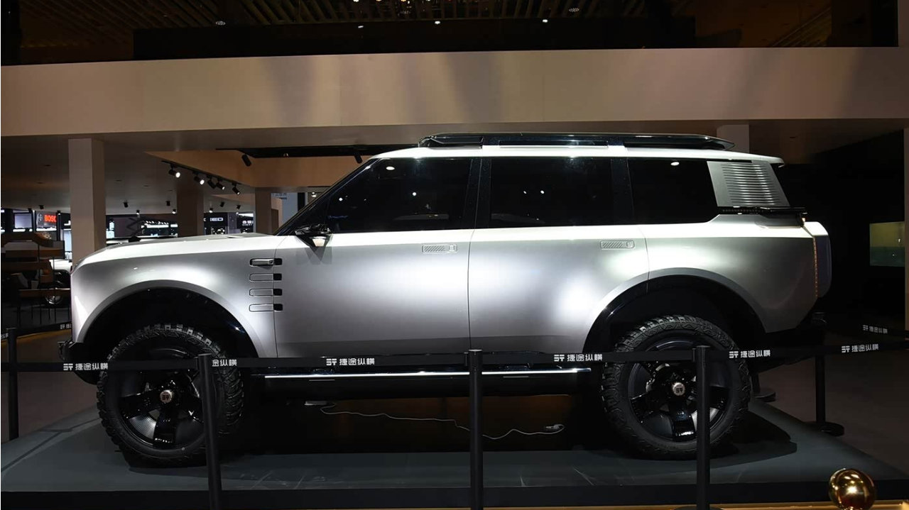 奇瑞造了台硬派越野车，外观狂野，定位C级+电混，能打过豹5吗？