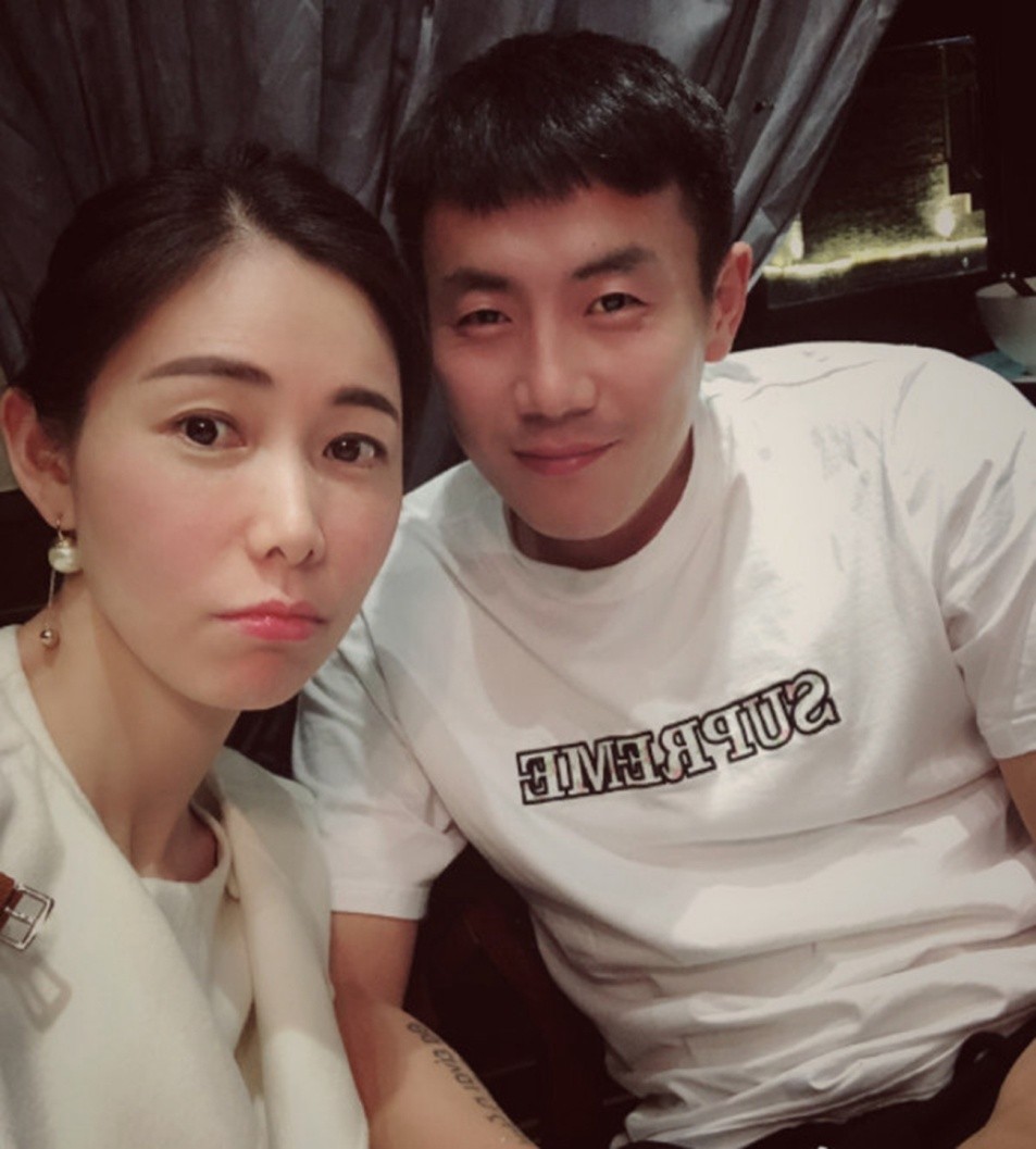 中国男足"富豪娇妻"排行榜:一个比一个有钱,一个比一个漂亮|毛彪|孙祥