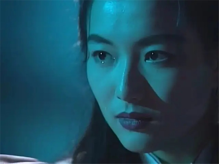 钱小豪饰演的张北平,绝对的主角,飘红飘雪都爱他,屠天丽也喜欢他,最