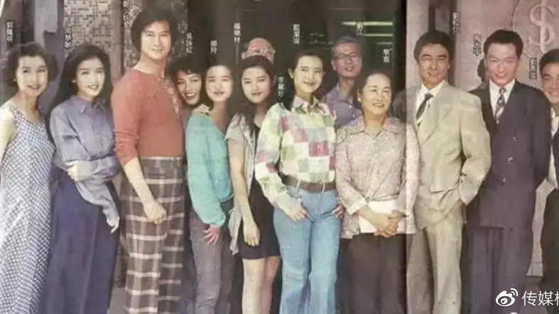 《大时代》开播30周年，刘青云郭蔼明相依相守，蓝洁瑛却惹人惋惜|李丽珍|方家|婚姻|周慧敏|女儿_新浪新闻