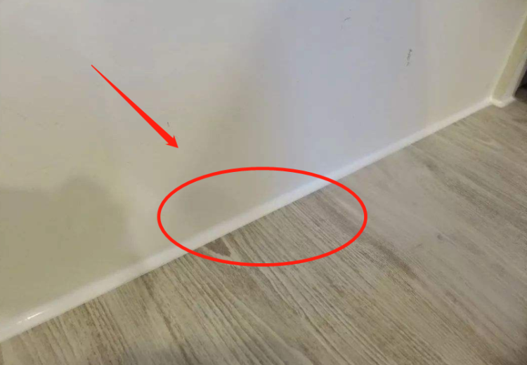 现在都流行不装踢脚线?这样做,不仅美观实用还特别省钱
