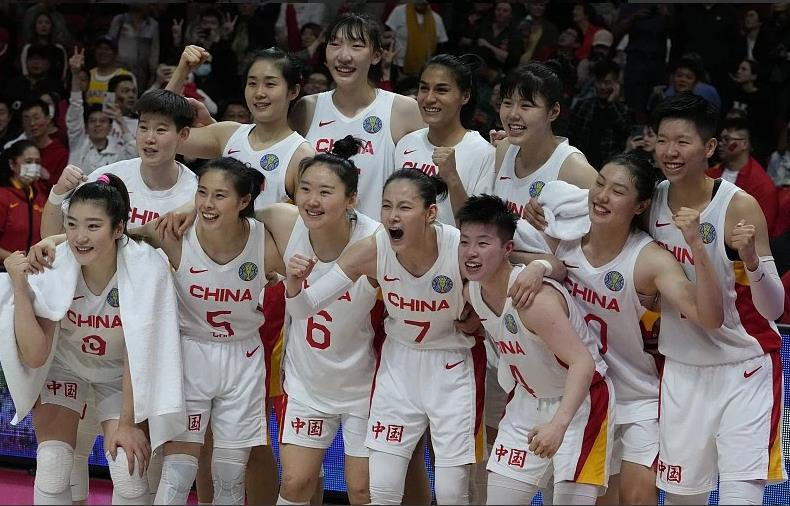 杜锋越来越尴尬!中国女篮大胜法国冲上热搜第一,他被郑薇打脸了休闲区蓝鸢梦想 - Www.slyday.coM 杜锋越来越尴尬!中国女篮大胜法国冲上热搜第一,他被郑薇打脸了休闲区蓝鸢梦想 - Www.slyday.coM