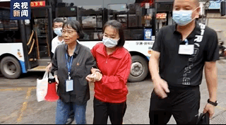 今天，坚持送考12年的张桂梅再一次让人泪目！其实，她曾参加过四次高考……休闲区蓝鸢梦想 - Www.slyday.coM