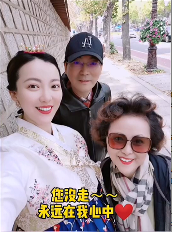 余声曝妈妈已离世,自己对着家的方向磕头,未来会教儿子读外婆