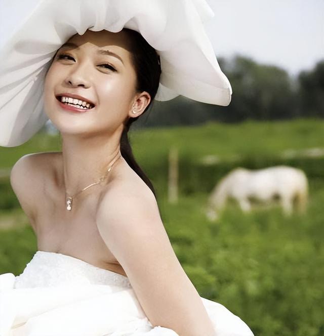 记得体操女神胡美吗7年为朱芳雨生2娃离婚后如今颜值重回巅峰