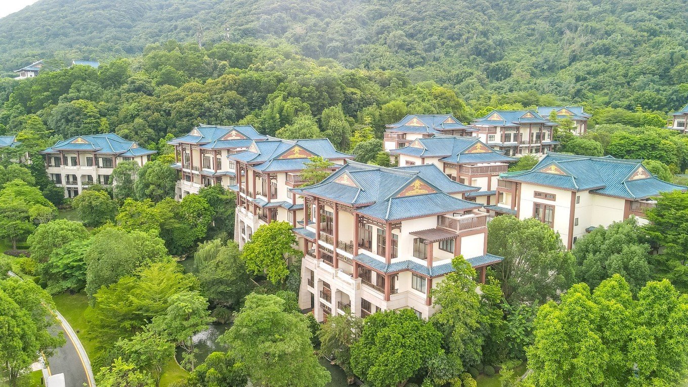 换个地方睡觉,今天住进从化凤凰山脚下的山林湖泊间,从鸟语花香中醒来