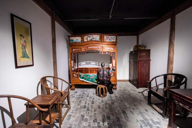 有"天下家居第一镇"的美誉,整座小镇由家居博览中心,会展中心,木屋群